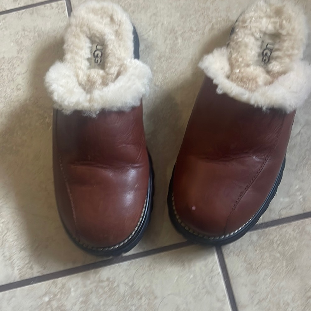 Ugg slides slip on shoes